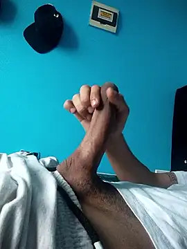 Snapshot of Scorpion05_ chatting on March 19, 8:24 pm Scorpion05 online show from March 19, 8:24 pm