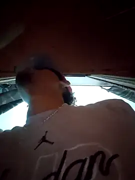 Snapshot of Scorpion05_ chatting on April 6, 12:41 am Scorpion05 online show from April 6, 12:41 am