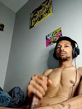 Snapshot of BigPrettyDick777 chatting on March 6, 8:33 am BigPrettyDick777 online show from March 6, 8:33 am