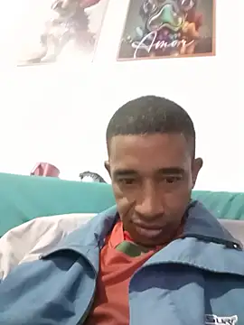 Snapshot of juniordotado87 chatting on June 23, 1:03 am juniordotado87 online show from June 23, 1:03 am