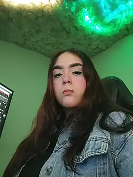 mirandahvelez online show from October 23, 8:29 pm