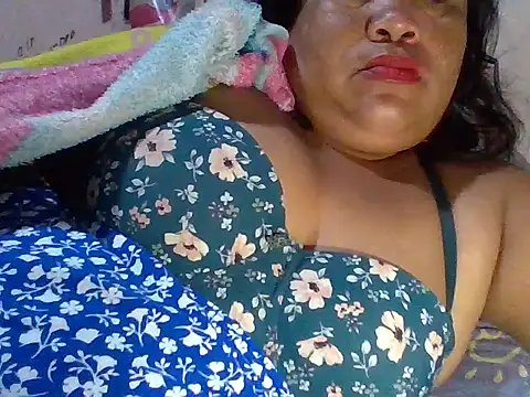 Snapshot of xxmysweetpinayy69 chatting on March 3, 10:04 pm xxmysweetpinayy69 online show from March 3, 10:04 pm