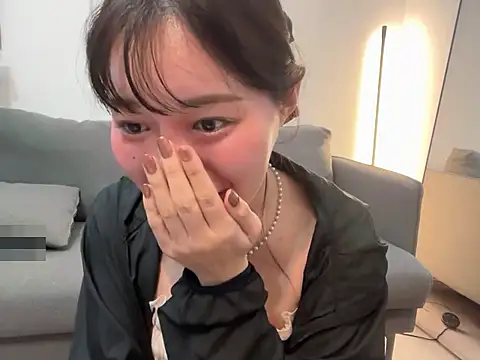 karenchaaan online show from November 6, 12:06 pm