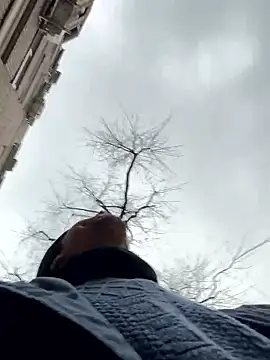 Snapshot of Albert_Madrid chatting on January 13, 8:41 am Albert Madrid online show from January 13, 8:41 am