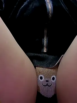 YennyeLa online show from January 7, 1:46 pm