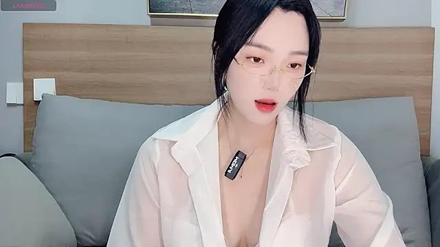 upoo7lt online show from November 29, 2:03 am