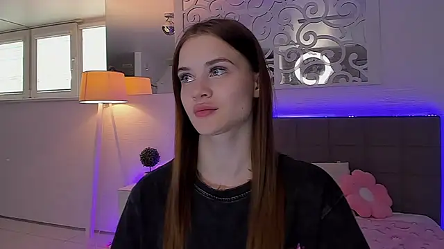 LuisaClover online show from May 11, 12:22 pm