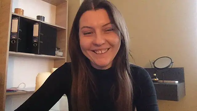 Snapshot of DollyRoma chatting on October 22, 1:00 pm DollyRoma online show from October 22, 1:00 pm