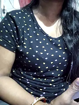 Ezabelljohn online show from February 19, 3:30 pm