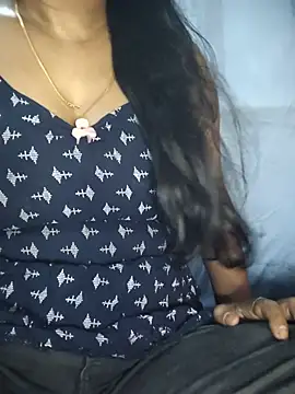 Ezabelljohn online show from May 18, 6:25 pm