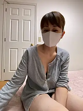 Snapshot of HONMONOHUUHU chatting on May 13, 3:42 pm HONMONOHUUHU online show from May 13, 3:42 pm