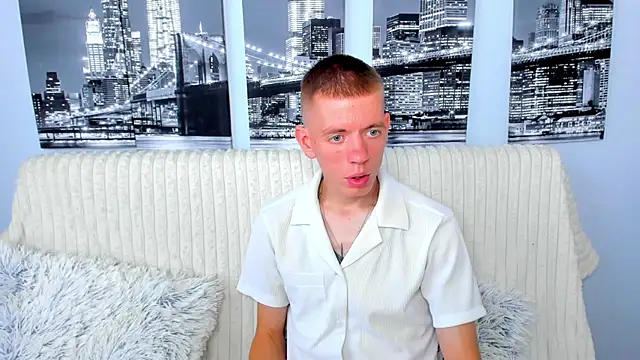 Cristian  Dior online show from August 6, 8:05 am