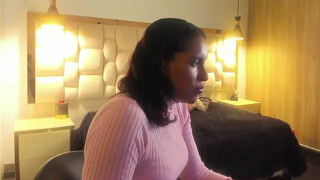 Snapshot of HalimaAhmed chatting on October 29, 11:39 pm HalimaAhmed online show from October 29, 11:39 pm