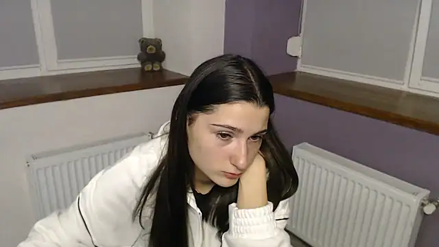 Snapshot of a_alessia chatting on October 27, 1:59 pm a alessia online show from October 27, 1:59 pm