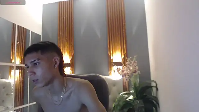 paul ponce online show from December 19, 2:02 pm