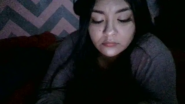 Jennifersbodyy online show from December 17, 2:50 am