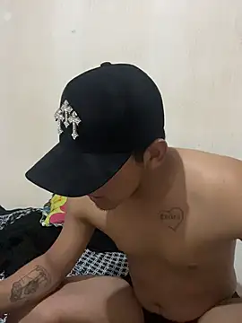 Charlykll online show from February 6, 2:16 am