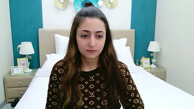 Gloria Bendall online show from February 2, 10:36 am