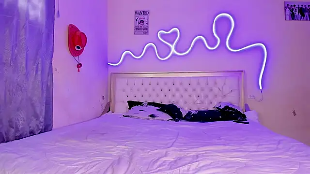 briana hot03 online show from October 25, 5:19 pm