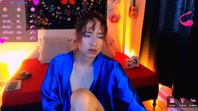 AdelineEsposito online show from December 18, 5:30 pm