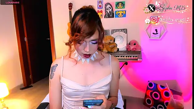 Snapshot of AdelineEsposito chatting on March 14, 11:32 pm AdelineEsposito online show from March 14, 11:32 pm