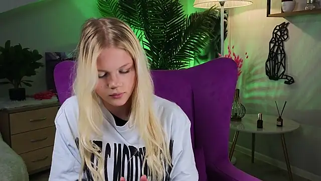 Snapshot of RosalindIsome chatting on October 23, 2:16 pm RosalindIsome online show from October 23, 2:16 pm