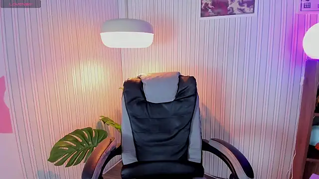 lexirouge   online show from December 20, 9:00 pm