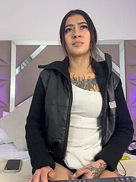 MiaSr love online show from October 24, 1:18 pm