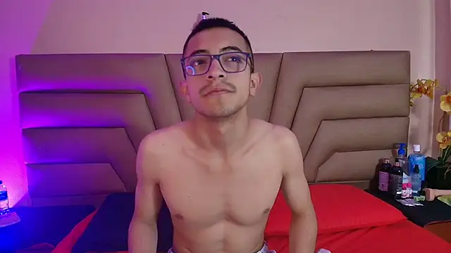 Crimsonsecretts online show from January 10, 12:07 pm