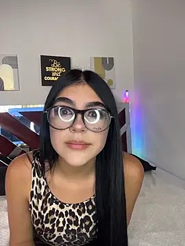 Snapshot of barbie_latinaa chatting on October 24, 7:10 pm barbie latinaa online show from October 24, 7:10 pm