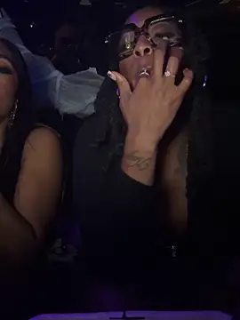 Snapshot of ForbiddenAddictions chatting on October 24, 5:04 am ForbiddenAddictions online show from October 24, 5:04 am