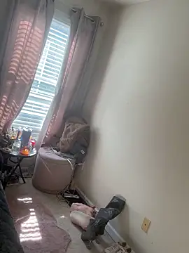 Snapshot of ForbiddenAddictions chatting on February 9, 4:33 pm ForbiddenAddictions online show from February 9, 4:33 pm