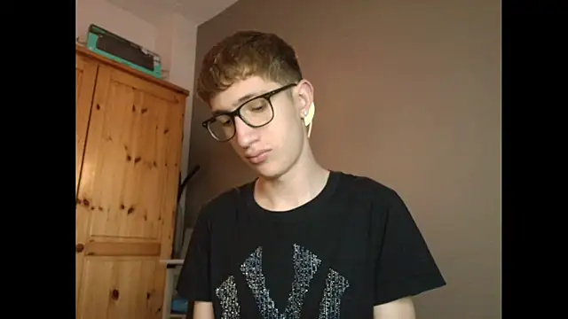 Erick Taylor3 online show from December 14, 8:13 pm