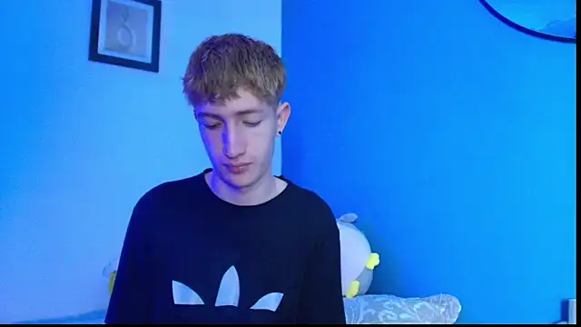 Erick Taylor3 online show from March 24, 8:47 pm