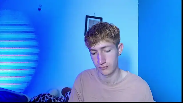 Erick Taylor3 online show from April 3, 7:56 pm