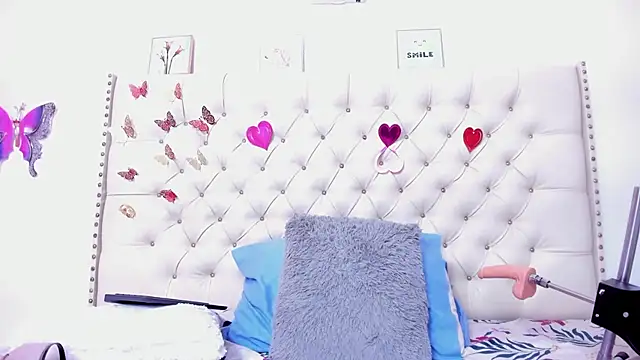 Snapshot of celena_wonder chatting on February 27, 6:41 pm celena wonder online show from February 27, 6:41 pm