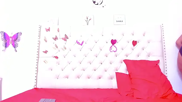 Snapshot of celena_wonder chatting on March 6, 6:59 pm celena wonder online show from March 6, 6:59 pm