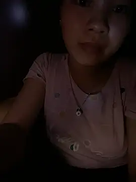 Snapshot of Minaeruei chatting on February 13, 2:24 pm Minaeruei online show from February 13, 2:24 pm