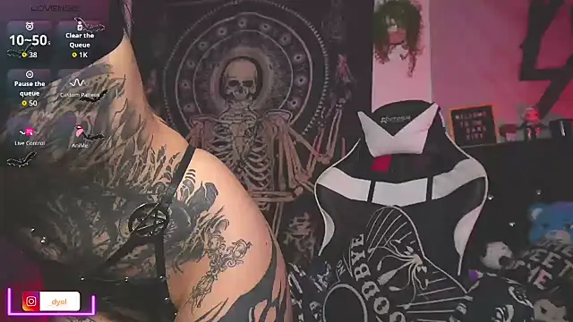 Dalia Vorhees online show from November 19, 1:38 am