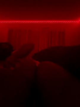 Snapshot of bubblebattyy chatting on October 24, 5:04 am bubblebattyy online show from October 24, 5:04 am