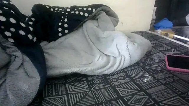 Snapshot of noluthandozuma chatting on March 1, 9:11 am noluthandozuma online show from March 1, 9:11 am