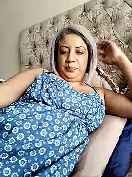 Snapshot of IndianLara chatting on November 13, 6:01 am IndianLara online show from November 13, 6:01 am