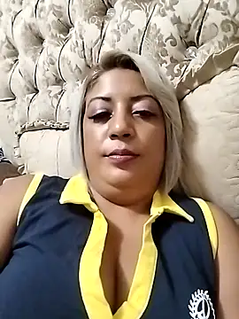 Snapshot of IndianLara chatting on March 22, 4:21 pm IndianLara online show from March 22, 4:21 pm