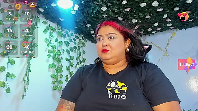 Hanna curvy  online show from February 11, 11:04 am