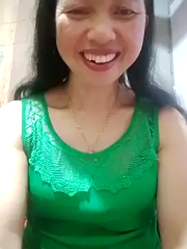 Snapshot of TRIEUTRIEU20 chatting on May 8, 2:22 pm TRIEUTRIEU20 online show from May 8, 2:22 pm