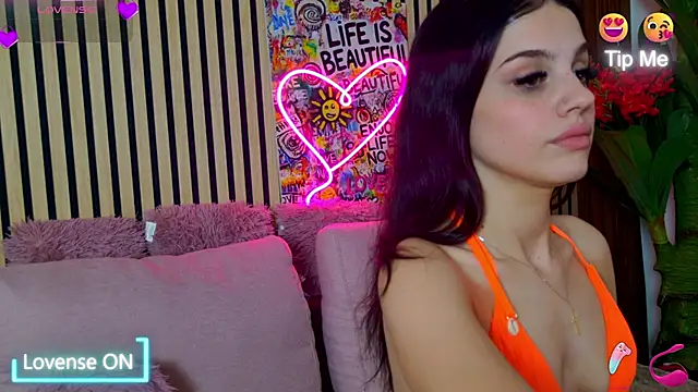 MirunaHaze online show from May 8, 4:01 pm