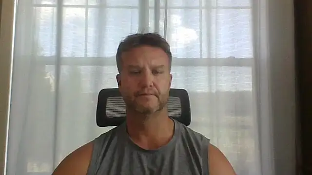 Snapshot of 45andfit1 chatting on October 23, 2:05 pm 45andfit1 online show from October 23, 2:05 pm