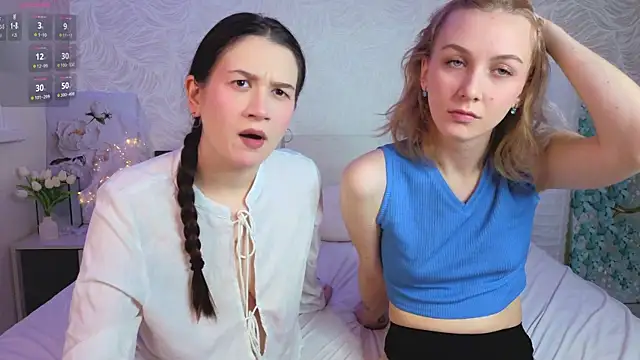 Snapshot of betweenUse chatting on November 22, 3:05 am betweenUse online show from November 22, 3:05 am