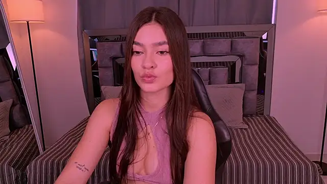 Snapshot of Bella_Clark2 chatting on July 26, 1:40 pm Bella Clark2 online show from July 26, 1:40 pm
