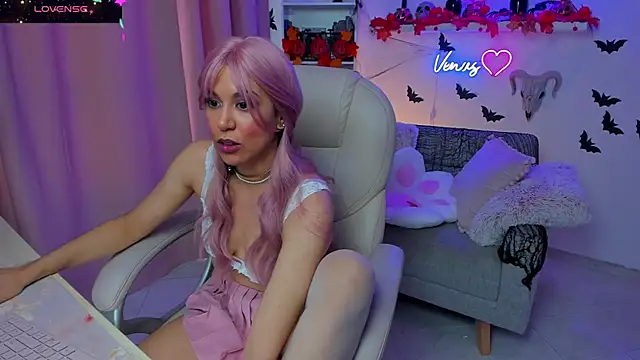 VenusIsLove  online show from October 26, 6:36 pm